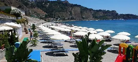 Affittacamere Il Cantone Del Faro Giardini Naxos